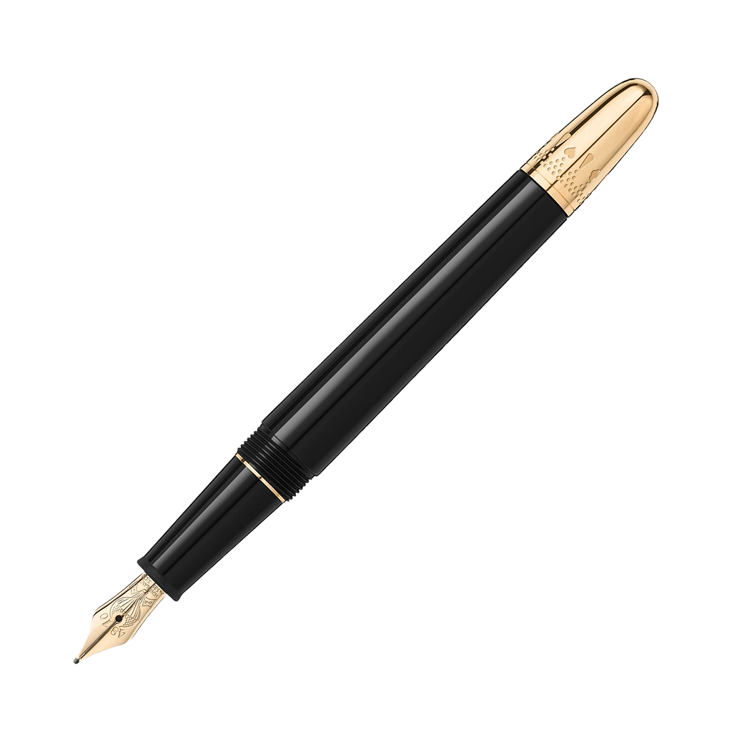 Caneta de tinteiro elegante feita de resina preta com acabamento brilhante. A tampa e a base da caneta apresentam detalhes em dourado, proporcionando um contraste elegante com o corpo preto. A pena da caneta também é dourada e parece ser finamente trabalhada com desenhos intrincados, sugerindo que pode ser um instrumento de escrita de alta qualidade.