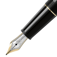 Pormenor da ponta da Caneta Meisterstück Gold-Coated Classique Fountain preta e dourada