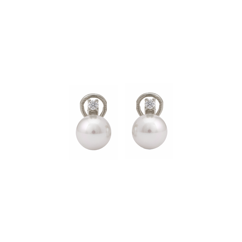 Brincos Majorica Selene prateados com pérolas de 10mm encaixadas num círculo de aço e zircónia cravada