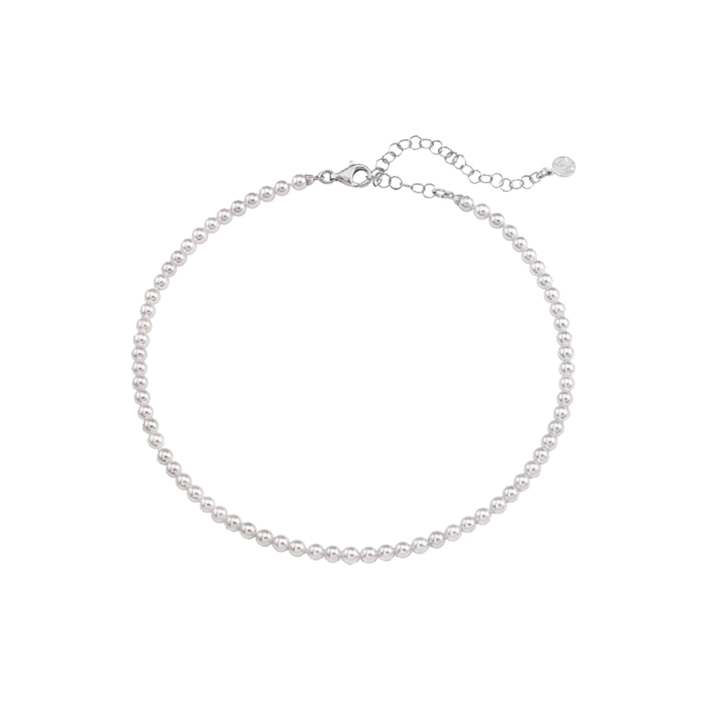 Colar Ballet da Majorica de pérolas Murano que apresenta uma única fileira de pérolas brancas de 4mm, com fecho ajustável prateado.