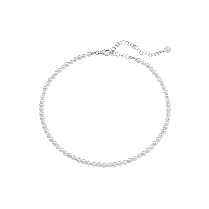 Colar Ballet da Majorica de pérolas Murano que apresenta uma única fileira de pérolas brancas de 4mm, com fecho ajustável prateado.