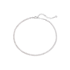 Colar Ballet da Majorica de pérolas Murano que apresenta uma única fileira de pérolas brancas de 4mm, com fecho ajustável prateado.