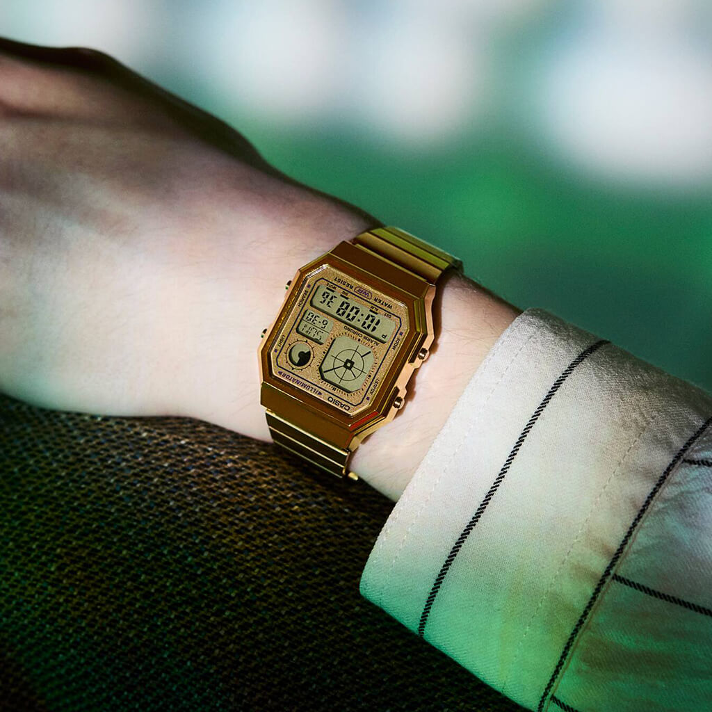 Vintage Edgy Gold