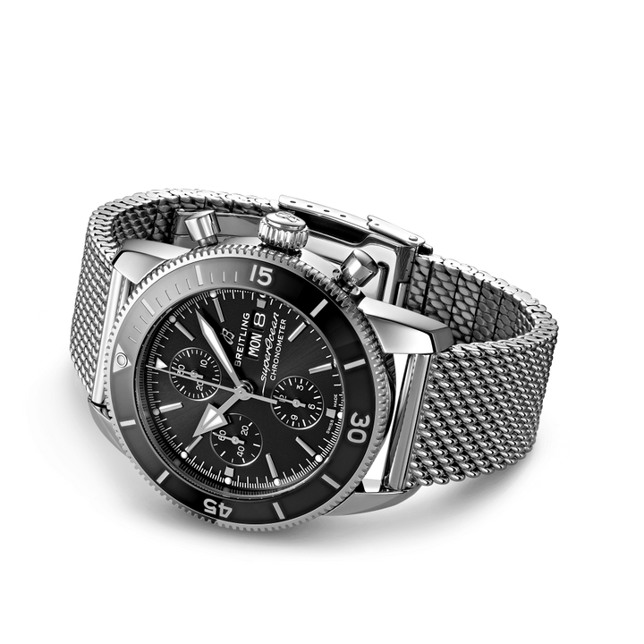 Relógio deitado de lado Superocean Heritage Chronograph totalmente prateado com mostrador preto