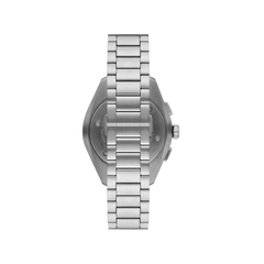 Relógio Emporio Armani de aço inoxidável com pulseira de elos e caixa redonda, visto de costas. A imagem destaca o trabalho artesanal do metal e o mecanismo do fecho.