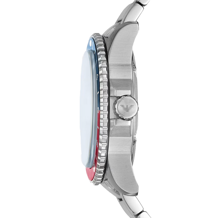 Relógio Armani Diver Steel prateado com mostrador azul e coroa dos segundos e horas metade azul, metade vermelho visto de lado