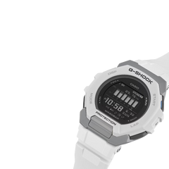 Pormenor do mostrador preto do Relógio Casio G-Shock G-Squad Branco com detalhe cinza na caixa