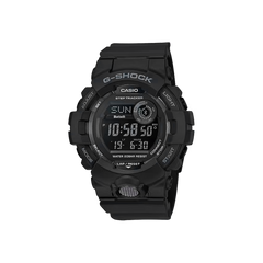Um relógio Casio G-Shock de resina preta com visor digital mostrando a hora 10:58:20. O relógio possui múltiplos botões nas laterais, com etiquetas como “Bluetooth”, “Step Tracker” e “Water 200M Resist” indicando suas funcionalidades. O dia exibido é domingo. O design é robusto e esportivo, adequado para atividades ao ar livre.