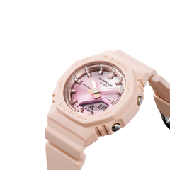 imagem do mostrador do CASIO Shock Classic Light Pink um look minimalista e elegante em cor-de-rosa claro