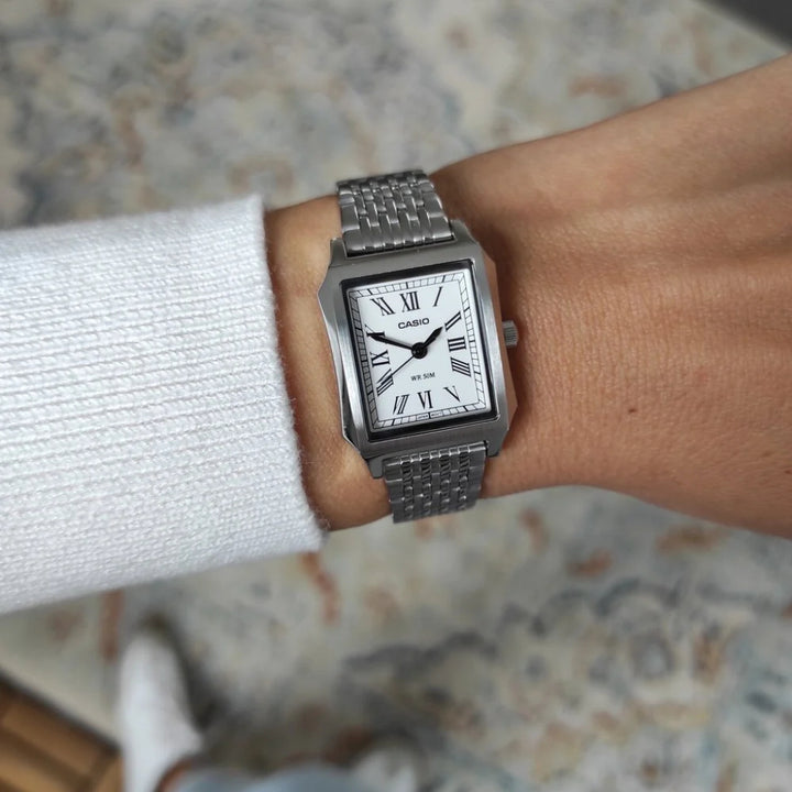 Timeless Silver-White