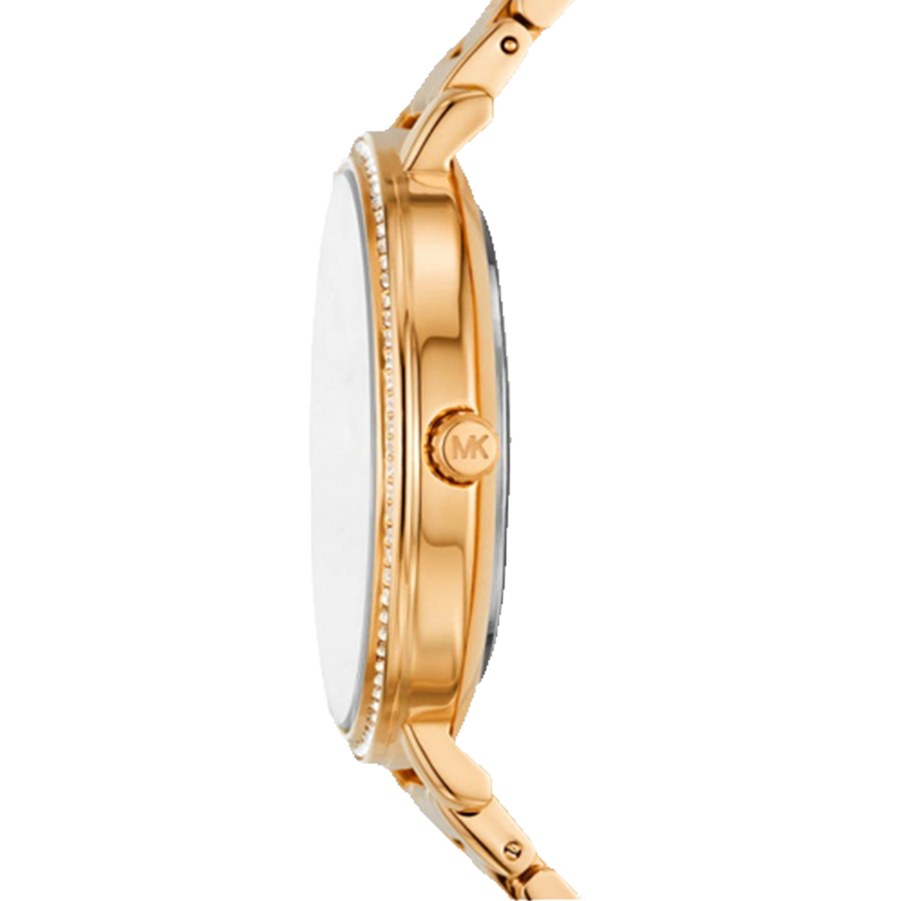 Vista lateral do Relógio Michael Kors Pyper dourado com logotipo no mostrador preto