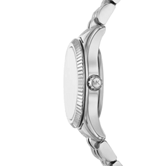 Vista lateral do Relógio Michael Kors Petite Lexington prateado com mostrador creme