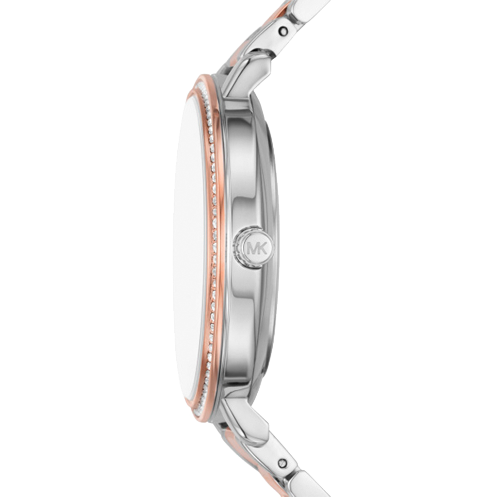 Vista lateral do Relógio Michael Kors Pyper Pavé prateado e rosa dourado, caixa rosa dourada e com logotipo no mostrador branco