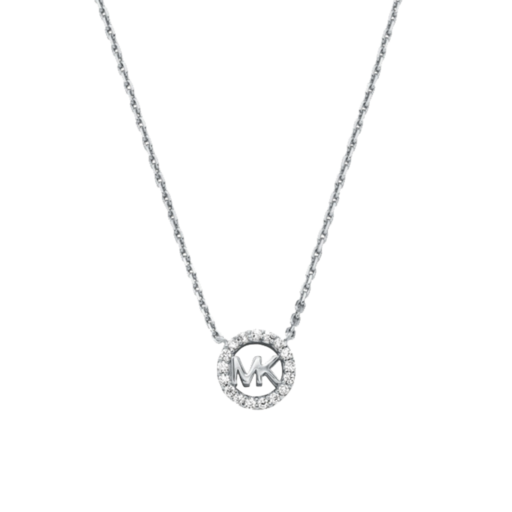 Colar de prata banhada a ródio com pedras de zircónia. O pingente apresenta as iniciais ‘MK’ em uma fonte ousada, cercadas por um anel de pequenas e brilhantes pedras de zircónia que realçam sua elegância. A corrente do colar é delicada e fina, complementando o design do pingente.