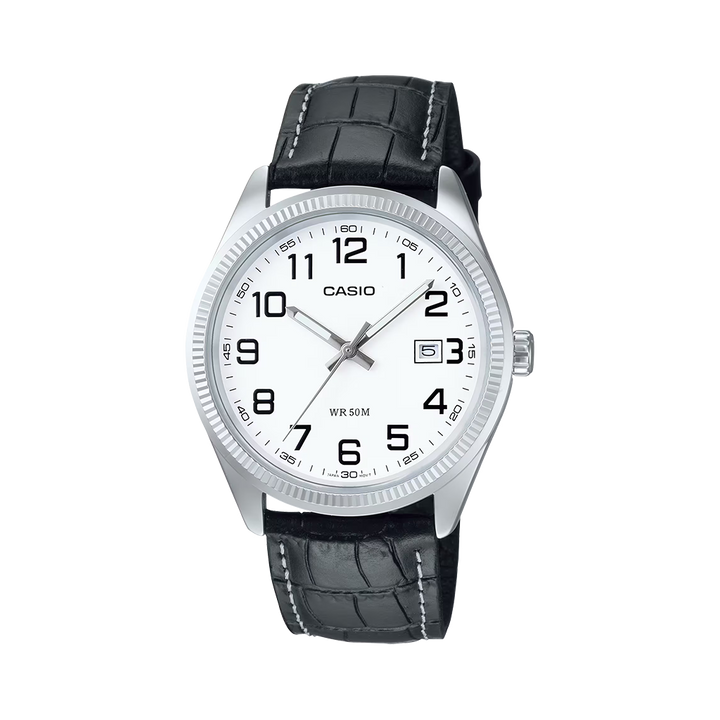 Relógio Casio Timeless com pulseira couro preta e mostrador branco