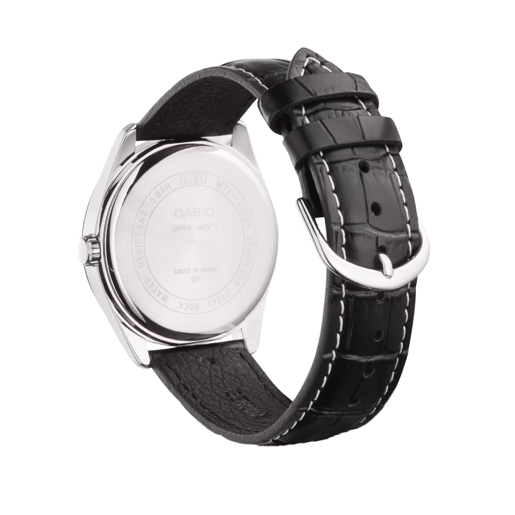 vista da tampa do relógio Casio Timeless com pulseira couro preta