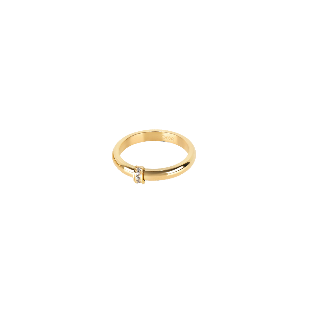 imagem de um dos aneis One Luminous Crystal com uma banda central