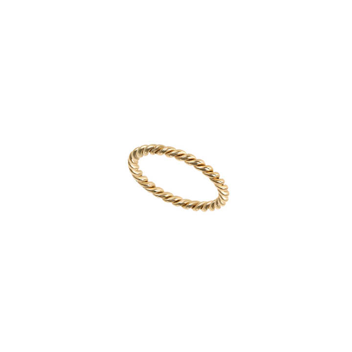 Imagem de um único anel de aço torcido com acabamento em tom de ouro, apresentando um design semelhante a uma corda com uma série de ranhuras e sulcos helicoidais que lhe dão uma aparência texturizada.