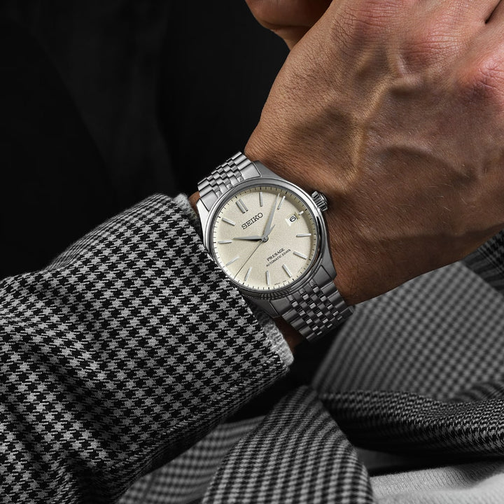 Pulso homem com rrlógio Presage Classic Series prateado com mostrador dourado