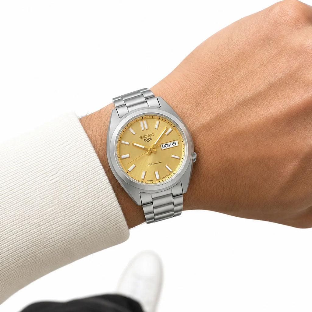 5 Sports SNXS Style Silver Gold 37.4mm