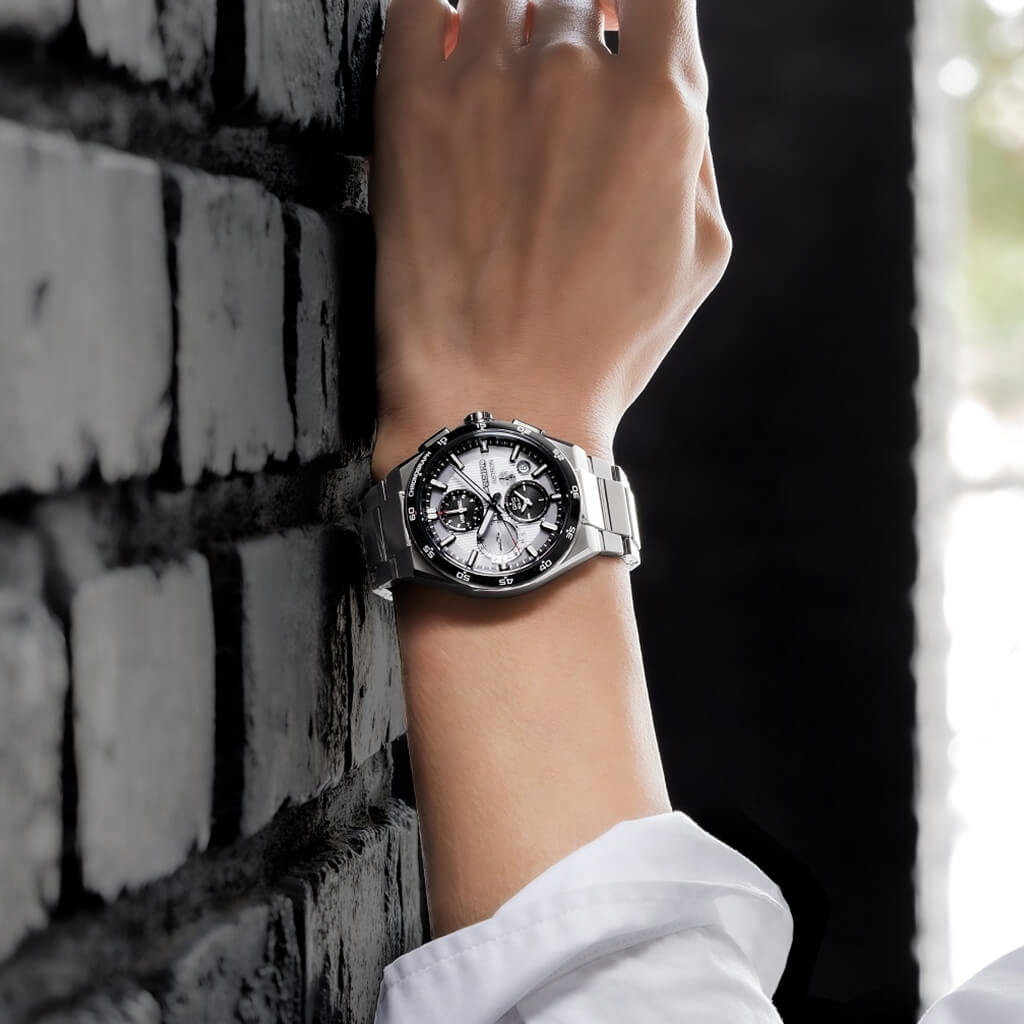 Astron GPS Solar White 49.5mm