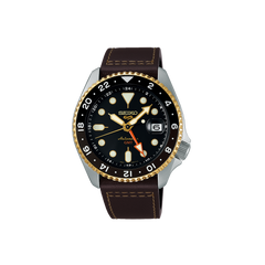 Relógio Seiko 5 Sports SKX Specialist Style 42.5mm de pulseira pele castanha com caixa prateada e dourada e  mostrador preto com indicação do dia do mês