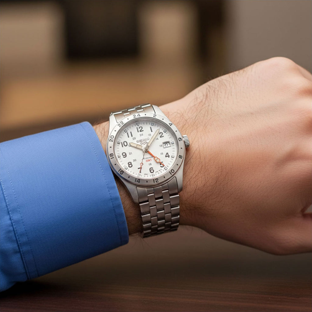 5 Sports Field GMT White 39.4mm