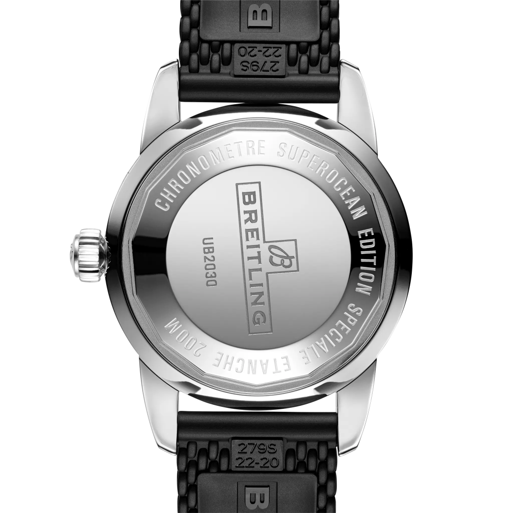 Tampa prateada do Relógio Breitling Superocean Heritage B20 Automatic 44mm de caixa prateada, pulseira silicone e mostrador pretos com detalhes rosa dourado