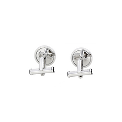 Um par de botões de punho prateados com um design circular clássico e um fecho de barra em T na parte de trás. Os botões de punho são simétricos, polidos e parecem ser feitos de um metal brilhante, possivelmente prata esterlina. Eles estão isolados em um fundo branco que realça sua aparência elegante e sofisticada