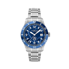 imagem frontal do Montblanc 1858 Iced Sea Automatic Date, relógio de mergulho desportivo com um mostrador inspirado nas profundezas de um mar nórdico e detalhes prateados