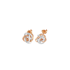 Um par de brincos de ouro rosa com um design de aro entrelaçado, apresentando um detalhe em prata e enfeites de diamante. Os brincos têm um acabamento polido e são exibidos contra um fundo branco, destacando sua elegância e artesanato intrincado.