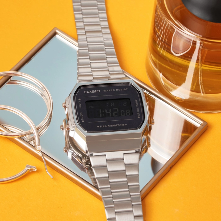 Vintage Iconic Silver-Grey
