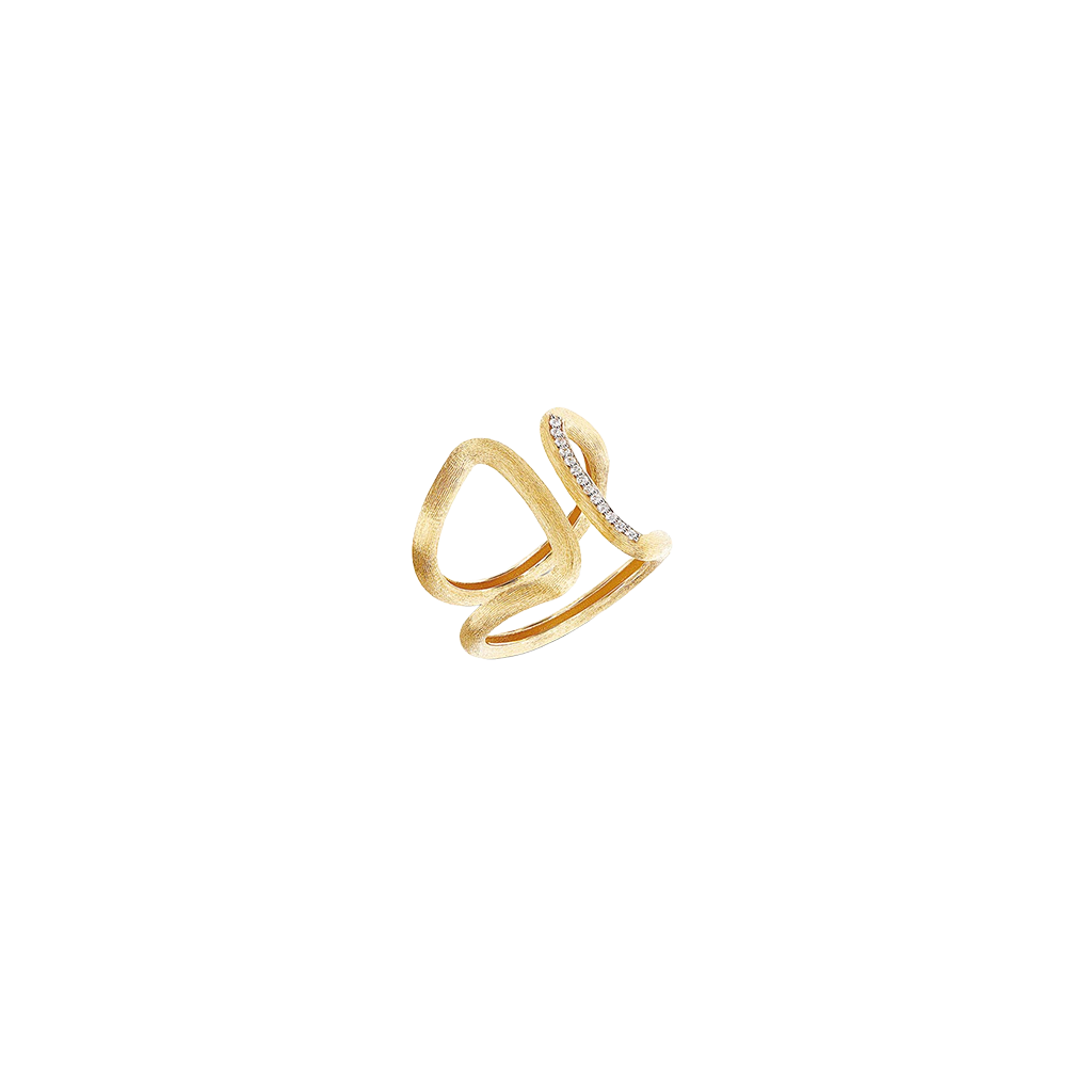 Um anel de ouro com um design único e contemporâneo, exibindo uma estrutura aberta com duas faixas que se entrelaçam. Uma das faixas é lisa, enquanto a outra é adornada com pequenos diamantes, conferindo um toque de sofisticação e brilho à joia. 