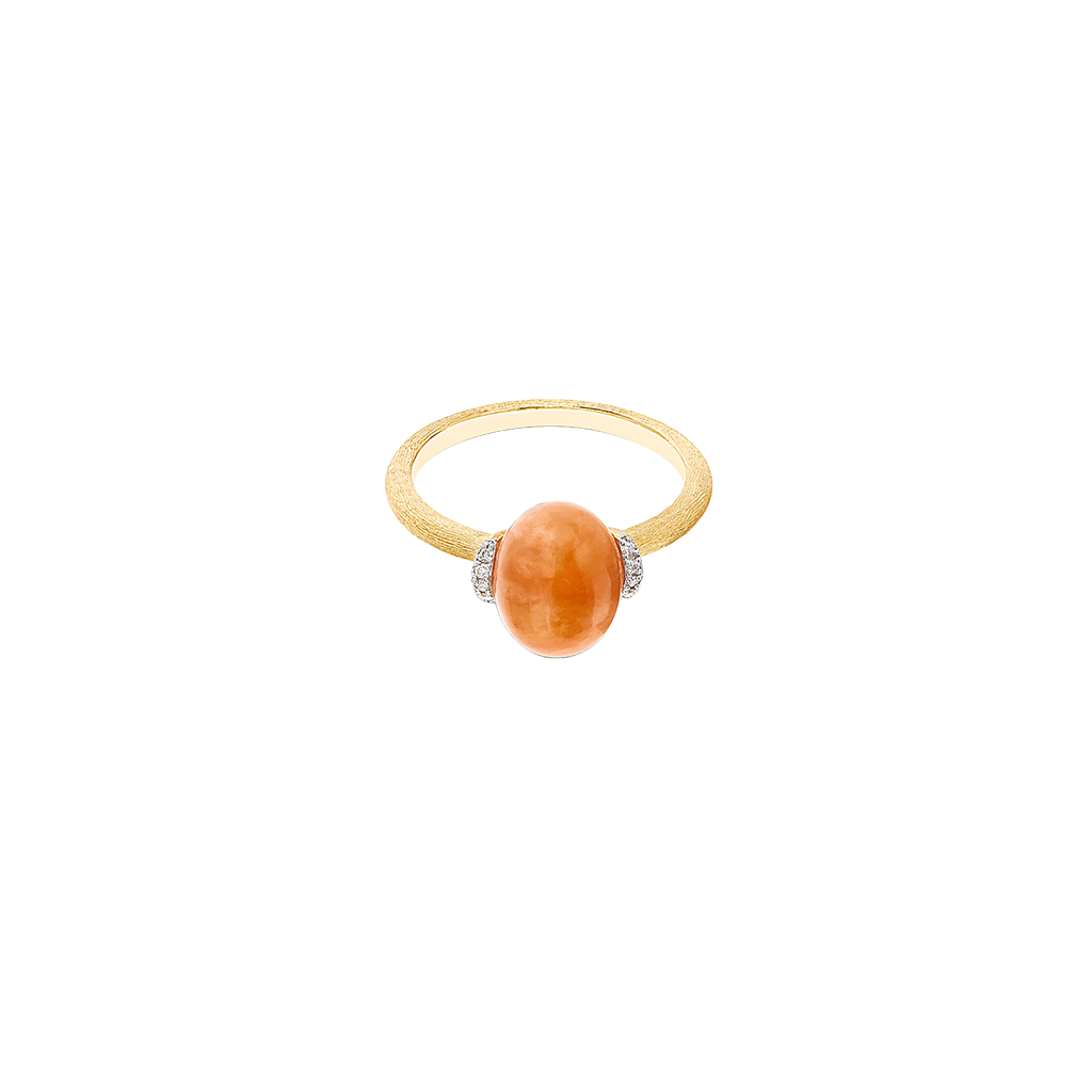 imagem completa do Anel amuleti Petra deitadocom uma aventurina laranja em aro de ouro 18k e rodeada de diamantes