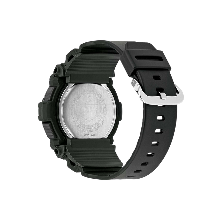 Um relógio de pulso de resina com uma pulseira preta e um mostrador circular prateado. O relógio tem um design robusto com detalhes texturizados no aro e na pulseira, apresentando múltiplos furos para ajuste de tamanho. O mostrador parece não ter números ou marcações visíveis, sugerindo um estilo minimalista. O fundo é branco, enfatizando o design do relógio