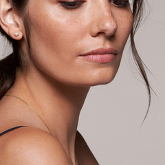 Brincos Love Pavé Gold-Tone