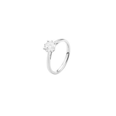 Anel solitário de diamante com um diamante de corte brilhante montado em uma banda de ouro branco polido