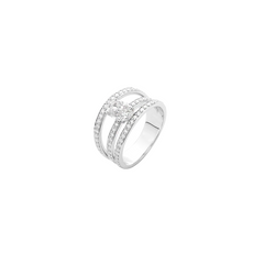 anel de ouro branco com múltiplas bandas, adornado com 64 diamantes